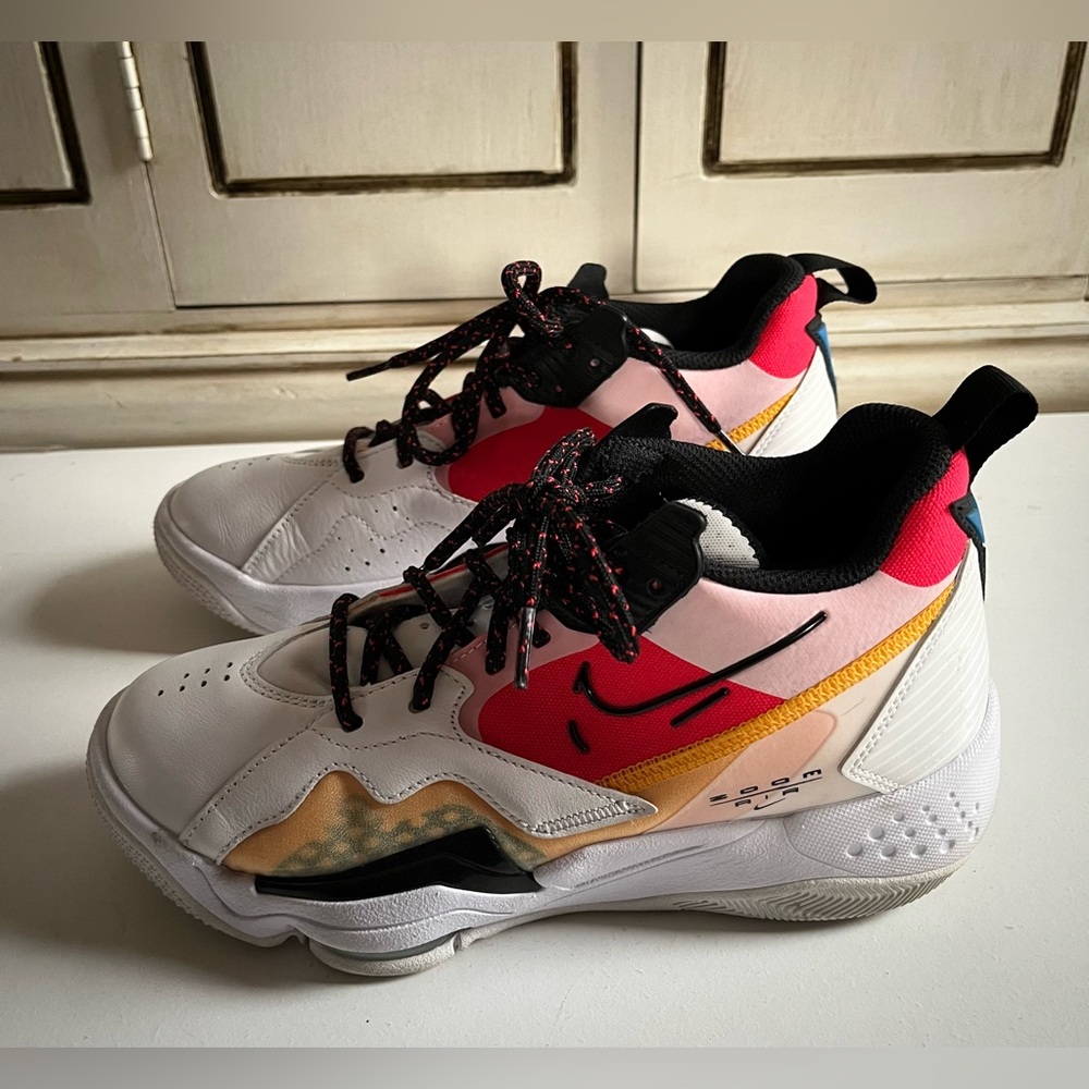 Women’s Nike Jordan Zoom 92 White Black Siren Red Yellow Shoes Sneakers 7.5 - Picture 3 of 8
